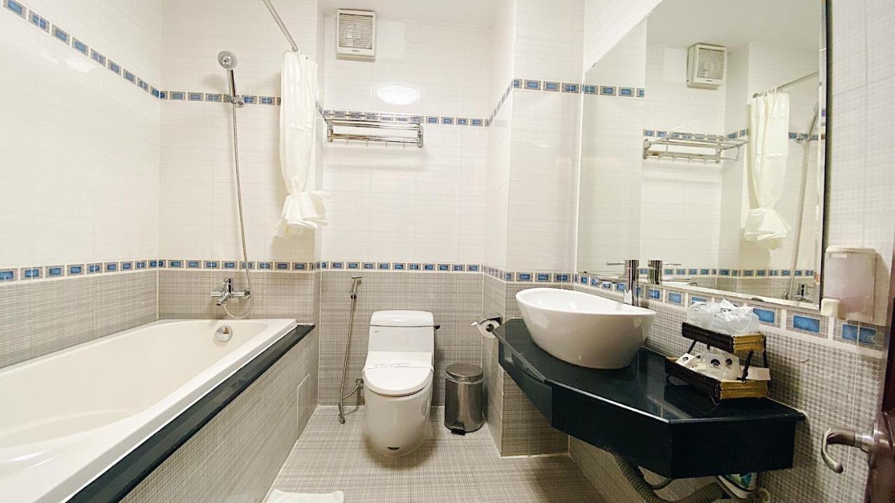 הו צ'י מין סיטי Duc Vuong Saigon Hotel - Cao Thang מראה חיצוני תמונה